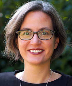 OStDin Juliane Stubenrauch-Böhme, Referatsleiterin StMUK
(Foto: Stiftung Bildungspakt Bayern) OStDin Juliane Stubenrauch-Böhme, Referatsleiterin StMUK