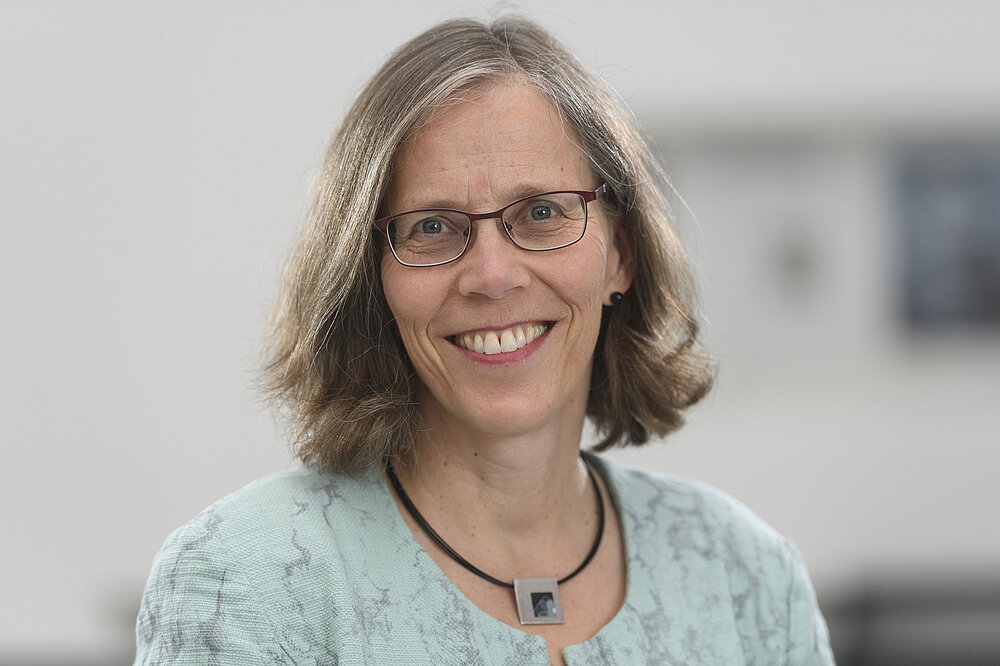 (Bild: Daniel Peter) Prof. Dr. Doris Fischer, Inhaberin des Lehrstuhls für China Business and Economics und seit April 2021 Vizepräsidentin für Internationalisierung und Alumni.