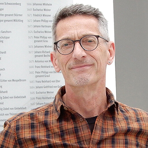 Robert Emmerich Porträt Robert Emmerich - Pressestelle Universität Würzburg.